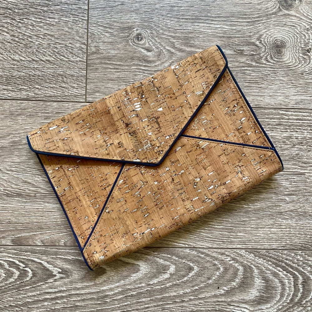 Southern Tide Cork Clutch